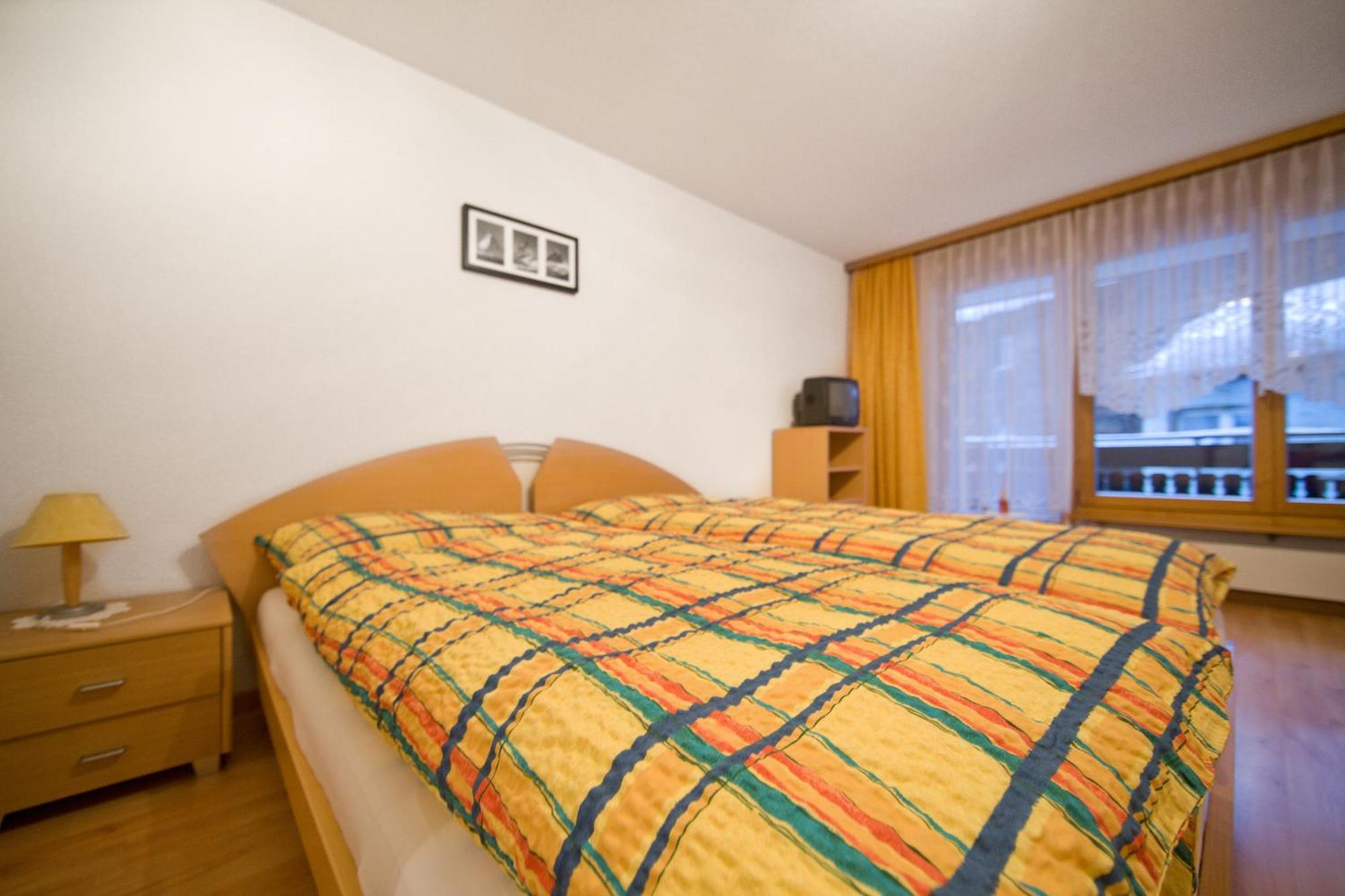 Ferienwohnung Haus Perelia C Zermatt Exterior foto